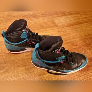 Jordan Flight 97 Basketball Shoes. Black and Teal